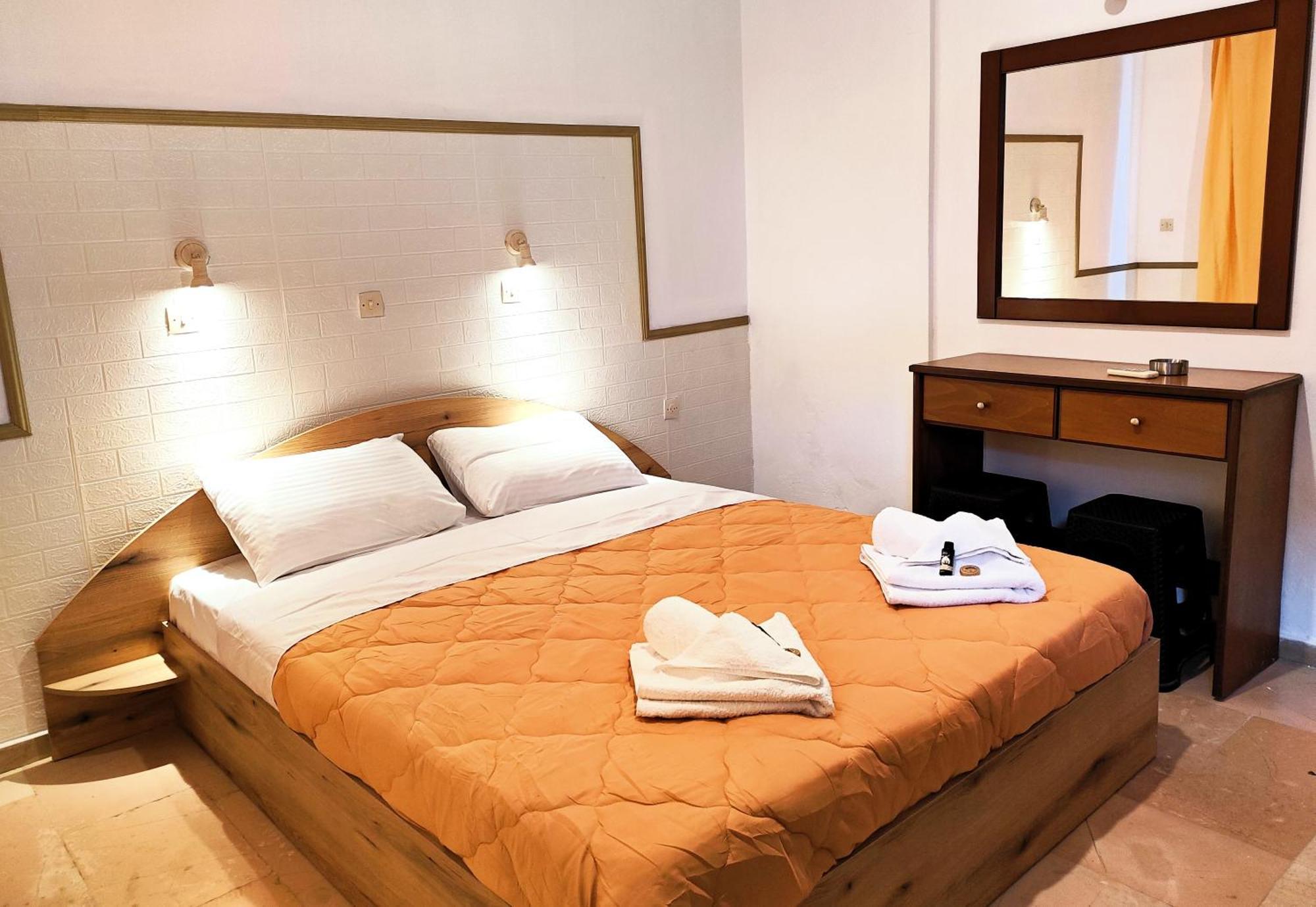Eleni Apartments Sant George Beach 圣乔治斯 外观 照片