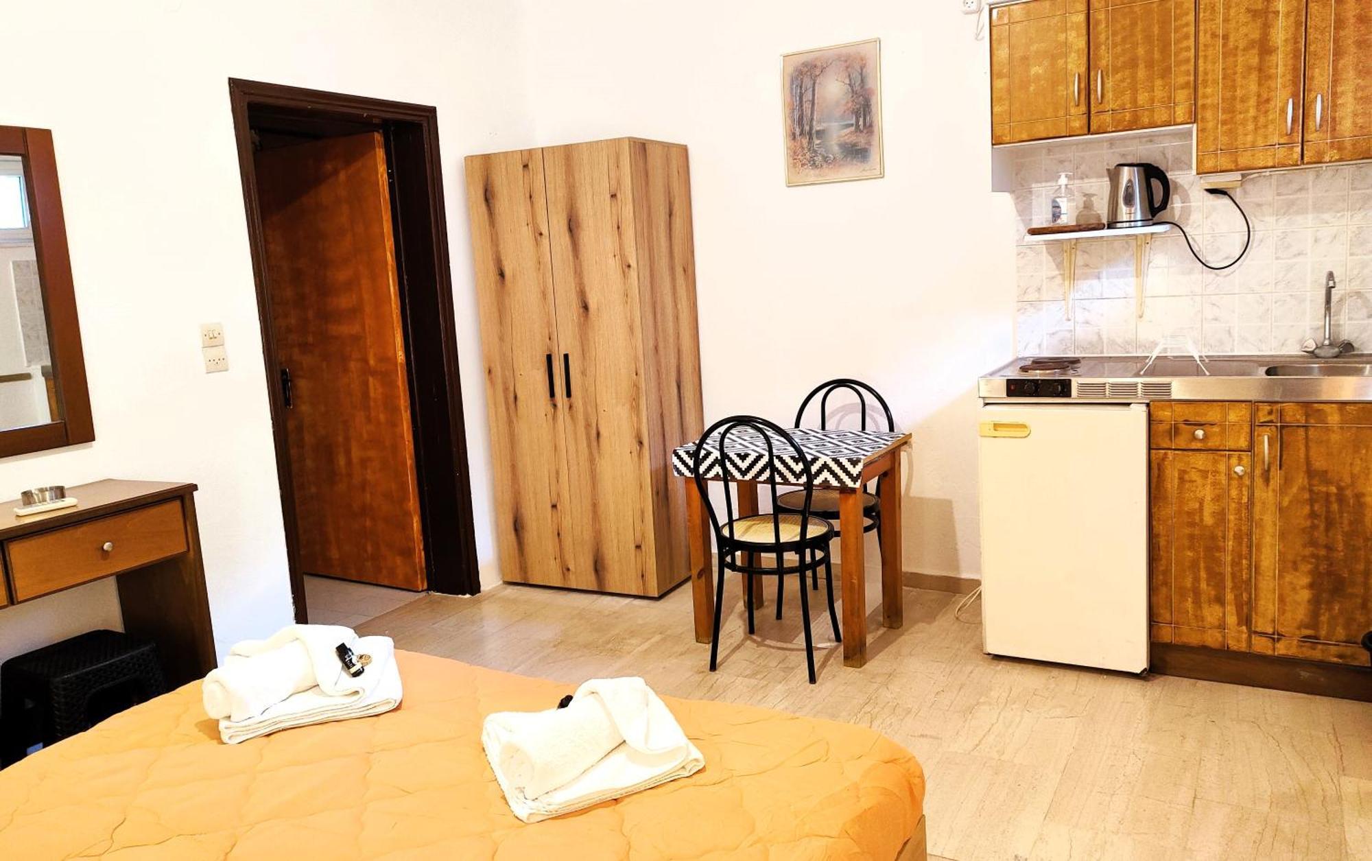 Eleni Apartments Sant George Beach 圣乔治斯 外观 照片