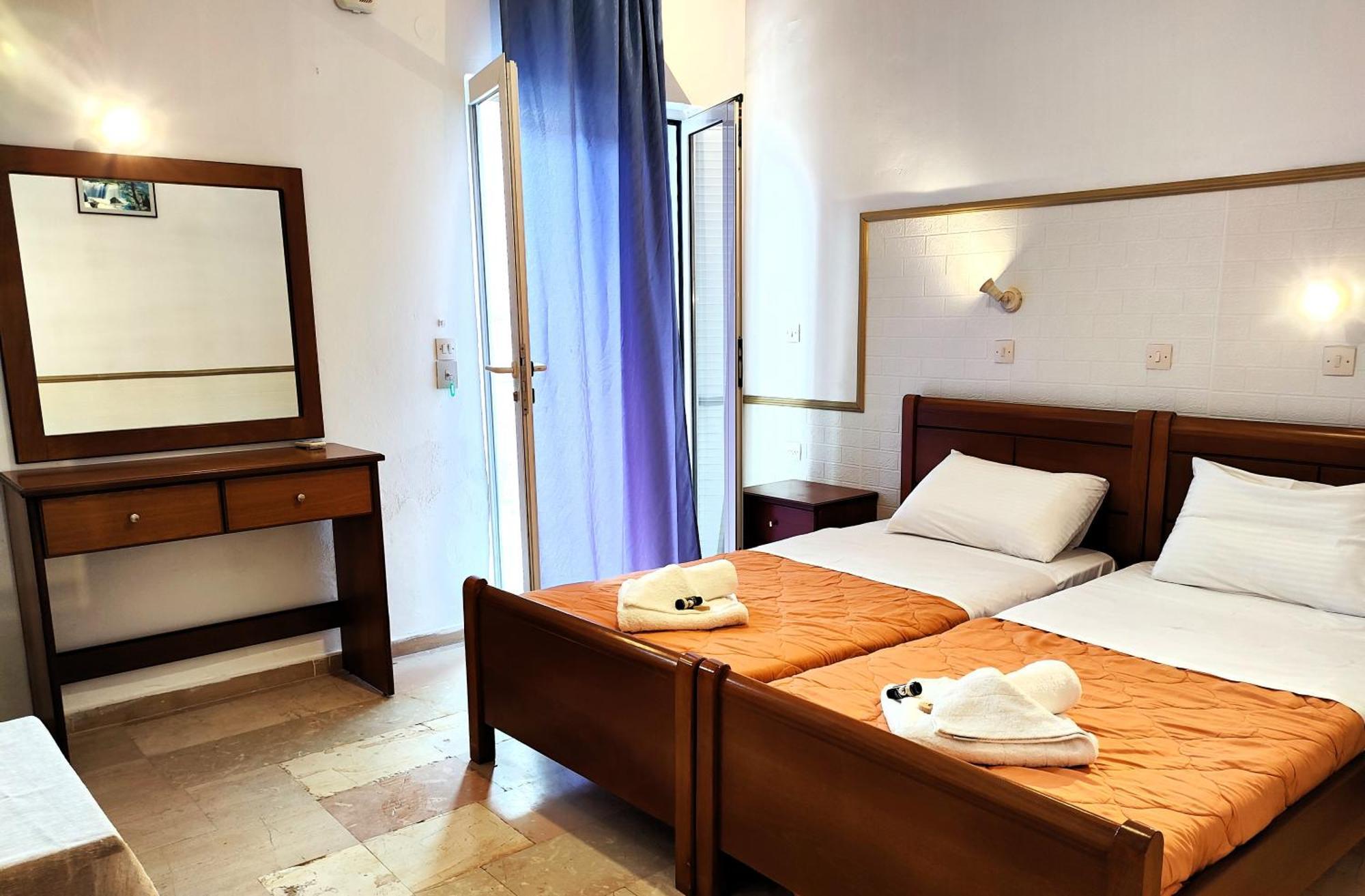 Eleni Apartments Sant George Beach 圣乔治斯 外观 照片