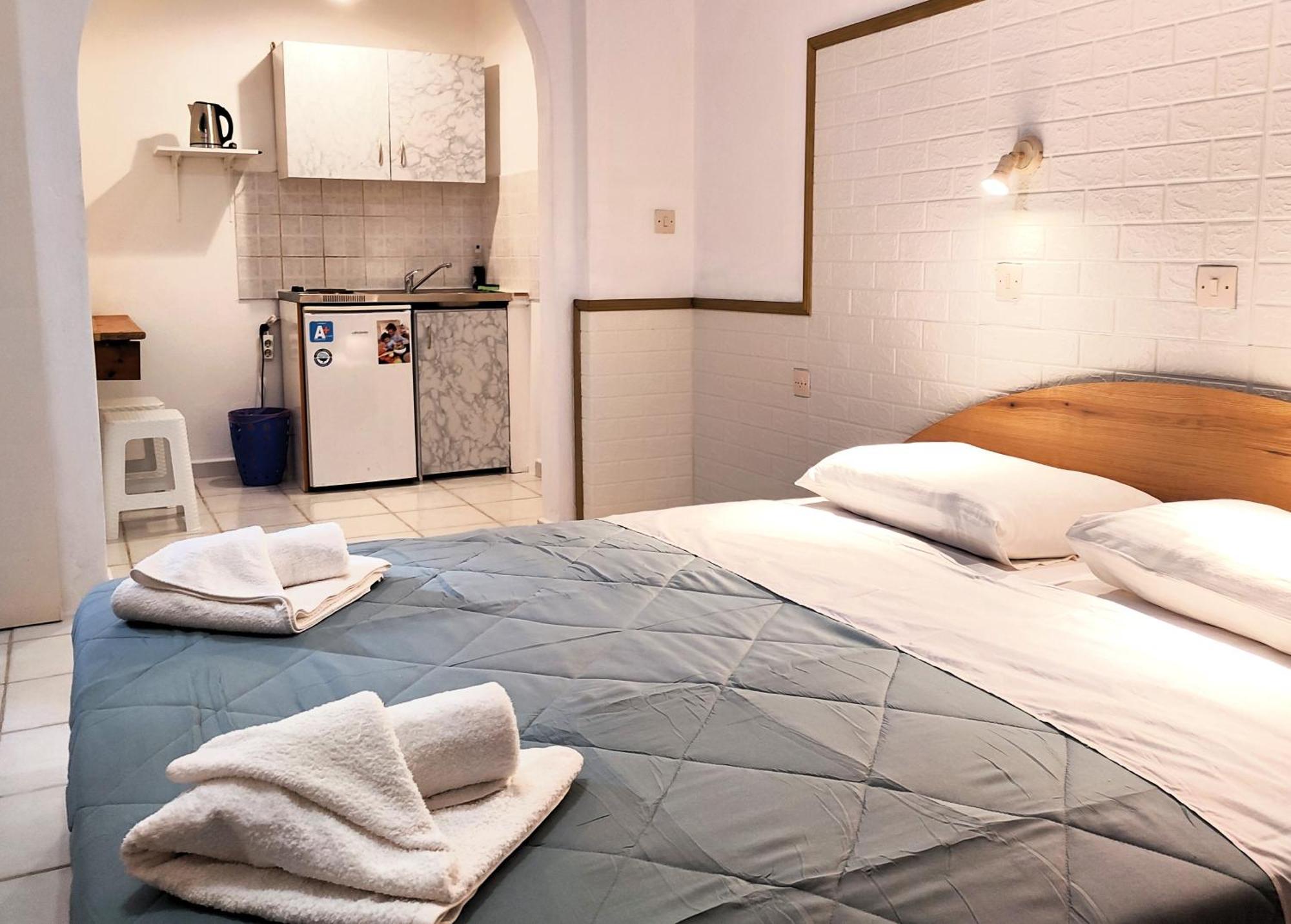 Eleni Apartments Sant George Beach 圣乔治斯 外观 照片