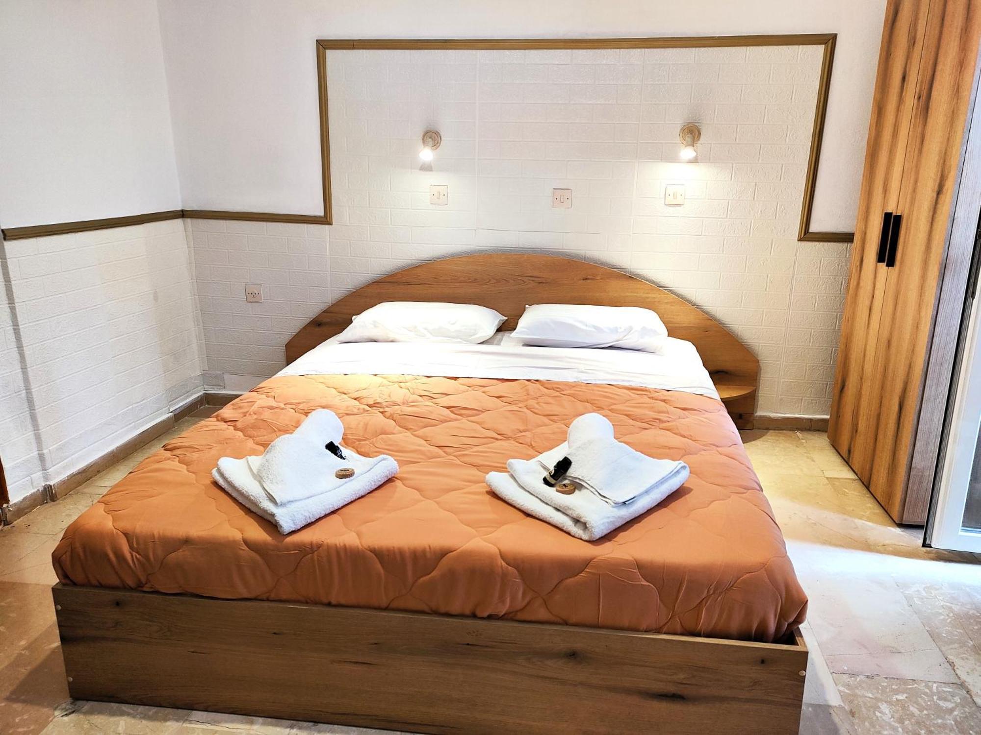 Eleni Apartments Sant George Beach 圣乔治斯 外观 照片