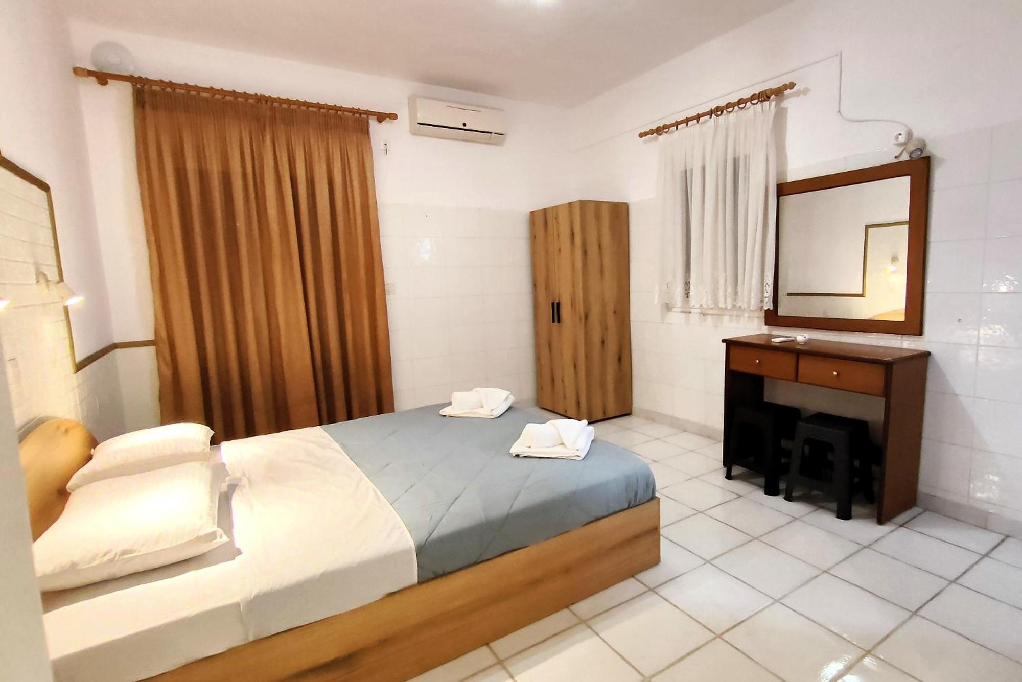 Eleni Apartments Sant George Beach 圣乔治斯 外观 照片